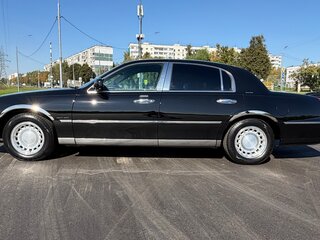 2000 Lincoln Town Car III, чёрный, 1950000 рублей, вид 5