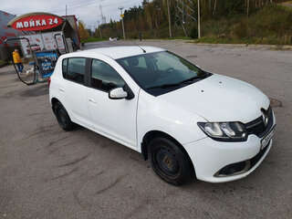2015 Renault Sandero Stepway II, белый, 609000 рублей, вид 3