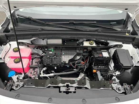 2025 MG ES5 62.2 kWh, белый, 1700202 рублей - вид 1