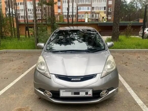 2010 Honda Fit II, серебристый, 850000 рублей - вид 2