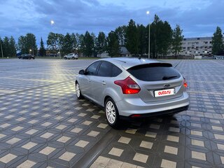 2011 Ford Focus III, серебристый, 600000 рублей, вид 5