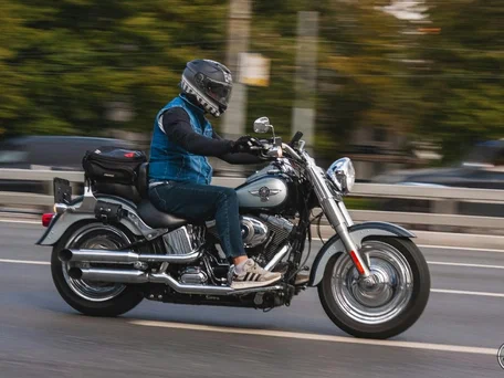 2012 Harley-Davidson Fat Boy, серый, 1580000 рублей, вид 1