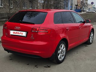 2011 Audi A3 II (8P) Рестайлинг 2, красный, 750000 рублей, вид 3