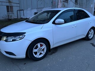 2012 Kia Cerato 6-speed II, белый, 600000 рублей, вид 1