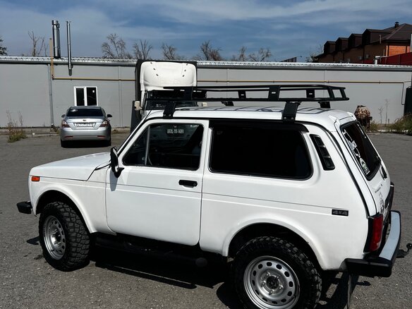 1997 Lada (ВАЗ) 2121 (4x4) I Рестайлинг, белый, 340000 рублей - вид 4