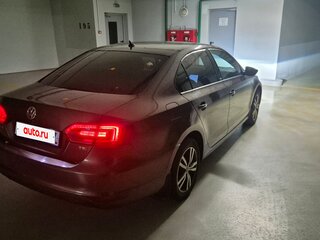 2014 Volkswagen Jetta VI Рестайлинг, коричневый, 1110000 рублей, вид 4