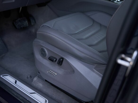 2025 Volkswagen Touareg III Рестайлинг, синий, 8099900 рублей - вид 15