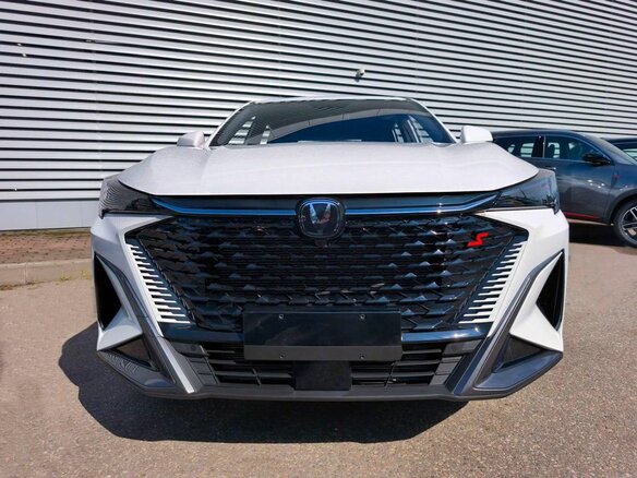2026 Changan CS35 Max, белый - вид 9