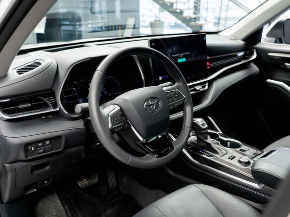 2025 Toyota Highlander IV (XU70), белый - вид 9