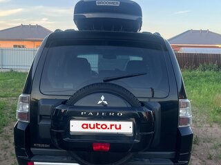 2013 Mitsubishi Pajero IV Рестайлинг 1, чёрный, 2000000 рублей, вид 2