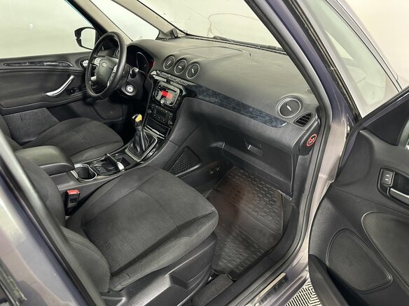 2012 Ford Galaxy II Рестайлинг, коричневый, 730000 рублей - вид 13