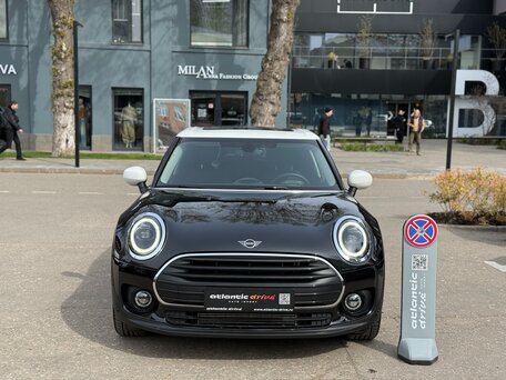 2023 Mini Clubman Cooper II Рестайлинг, чёрный, 2190000 рублей, вид 2