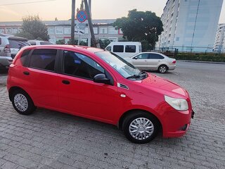 2008 Chevrolet Aveo I Рестайлинг, красный, 370000 рублей, вид 3