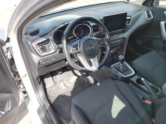 2018 Kia Ceed III, серебристый, 1200000 рублей - вид 7