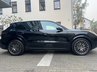 2021 Porsche Cayenne III, чёрный, 8000000 рублей, вид 4