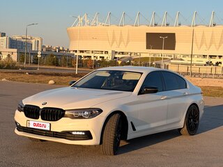 2019 BMW 5 серии 520d VII (G30/G31/G38), белый, 3100000 рублей, вид 1