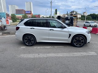 2018 BMW X5 M50d III (F15), белый, 4300000 рублей, вид 2