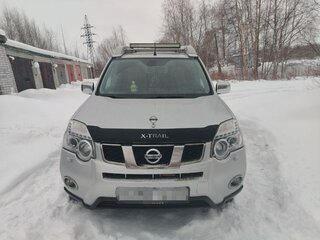 2014 Nissan X-Trail II Рестайлинг, серебристый, 1550000 рублей, вид 1