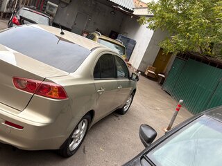 2008 Mitsubishi Lancer X, бежевый, 625000 рублей, вид 4