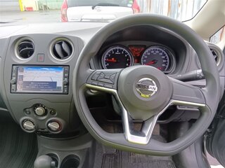 2020 Nissan Note II Рестайлинг, серебристый, 700000 рублей, вид 5