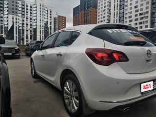 2012 Opel Astra J Рестайлинг, белый, 895000 рублей, вид 4