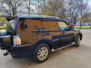 2011 Mitsubishi Pajero IV Рестайлинг 1, чёрный, 2200000 рублей, вид 5