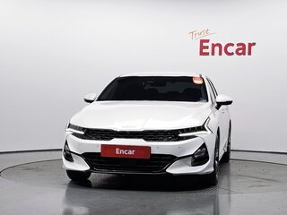 2023 Kia K5 LPi III Рестайлинг, белый, 2250000 рублей, вид 2
