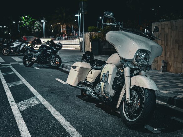 2011 Harley-Davidson Electra Glide, белый, 975000 рублей - вид 15