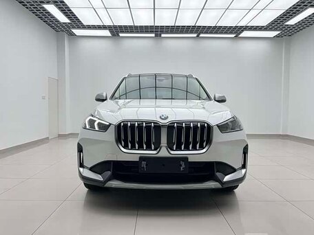 2023 BMW X1 Long 20Li sDrive III (U11/U12), белый, 2266000 рублей, вид 2