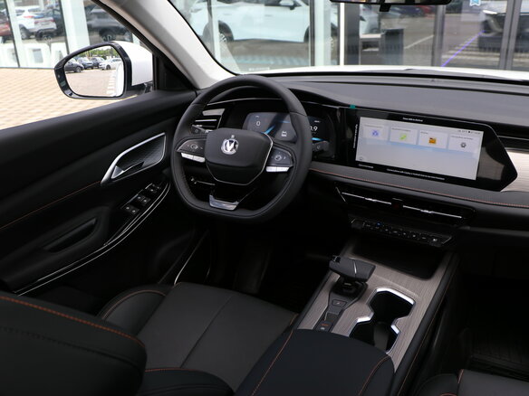 2026 Changan CS75 Pro, белый - вид 10