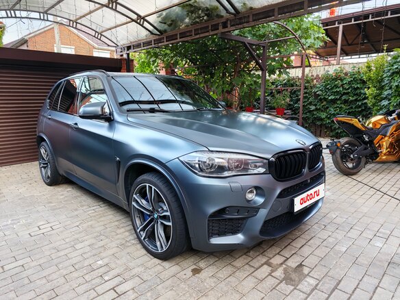 2017 BMW X5 M II (F85), чёрный, 5000000 рублей - вид 3