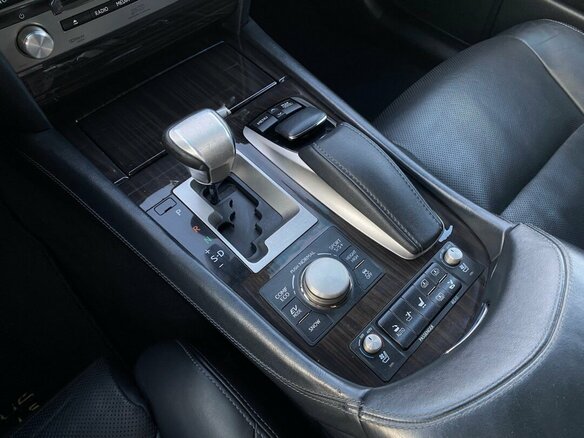 2013 Lexus LS Long 600h L IV Рестайлинг 2, чёрный, 2659000 рублей - вид 26