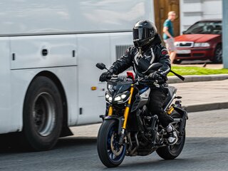 2019 Yamaha MT-09 (FZ-09), серый, 1090000 рублей, вид 1