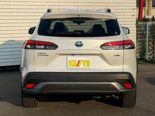 2022 Toyota Corolla Cross I, белый, 2100111 рублей, вид 3