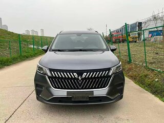 2023 Wuling Jiachen, серый, 1370000 рублей, вид 2