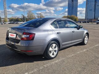 2017 Skoda Octavia III (A7) Рестайлинг, серый, 1800000 рублей, вид 3