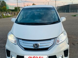 2013 Honda Freed I Рестайлинг, белый, 1080000 рублей, вид 3