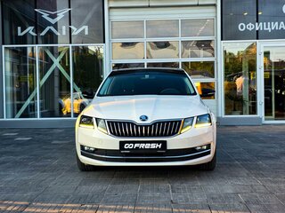 2020 Skoda Octavia III (A7) Рестайлинг, белый, 1950000 рублей, вид 3