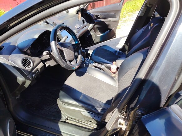 2011 Chevrolet Cruze I, чёрный, 625000 рублей - вид 11