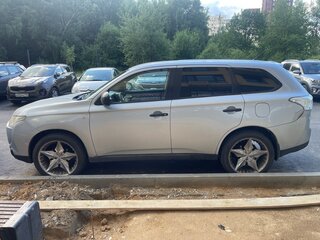 2012 Mitsubishi Outlander III, серебристый, 950000 рублей, вид 4