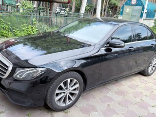 2016 Mercedes-Benz E-Класс 220 d V (W213, S213, C238), чёрный, 3348000 рублей, вид 1