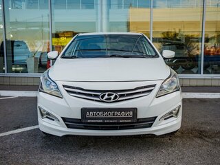 2015 Hyundai Solaris I Рестайлинг, белый, 1048000 рублей, вид 2