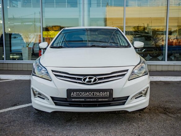 2015 Hyundai Solaris I Рестайлинг, белый, 1098000 рублей - вид 1