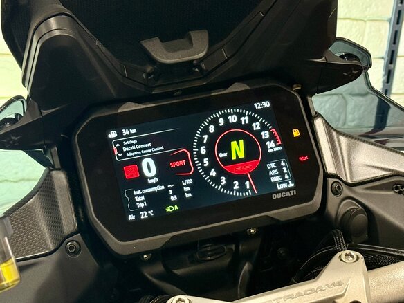2026 Ducati Multistrada V4, белый, 4380000 рублей - вид 16