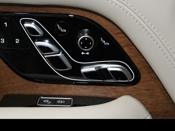 2019 Land Rover Range Rover Long IV Рестайлинг, чёрный, 7150000 рублей - вид 24