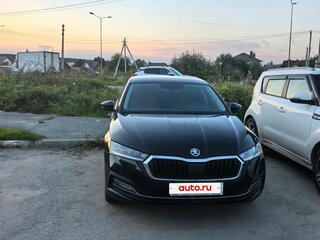 2021 Skoda Octavia IV (A8), чёрный, 2650000 рублей, вид 2