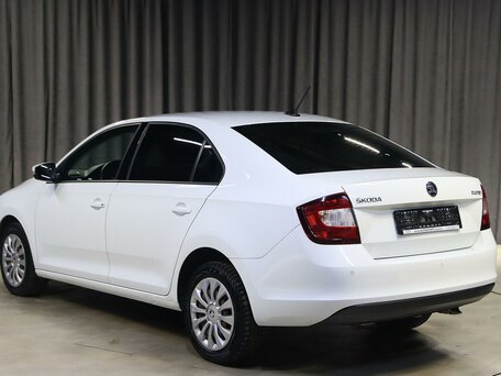 2019 Skoda Rapid I Рестайлинг, белый, 1099000 рублей, вид 4