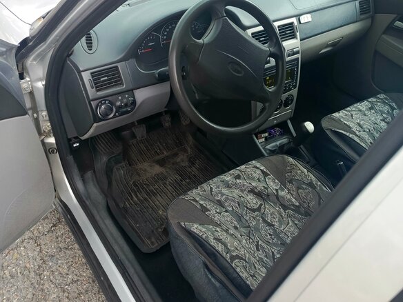 2011 Lada (ВАЗ) Priora I, серебристый, 420000 рублей - вид 8