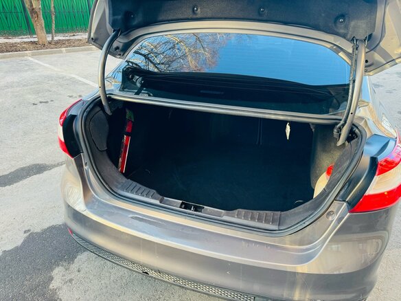 2013 Ford Focus III, серый, 720000 рублей - вид 9