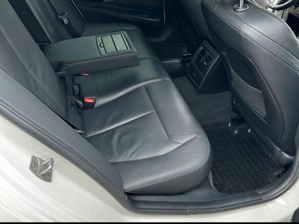 2018 BMW 3 серии 330i xDrive VI (F3x) Рестайлинг, белый, 2300000 рублей - вид 9